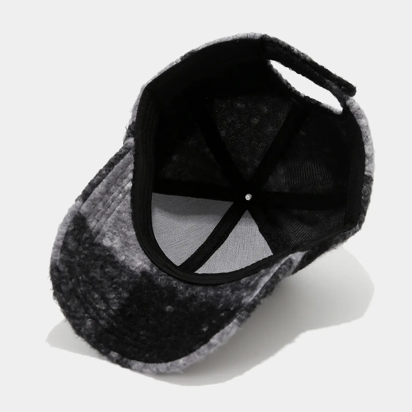 Face-Slimming Duckbill Cap for Men Winter Warmth — feature 10