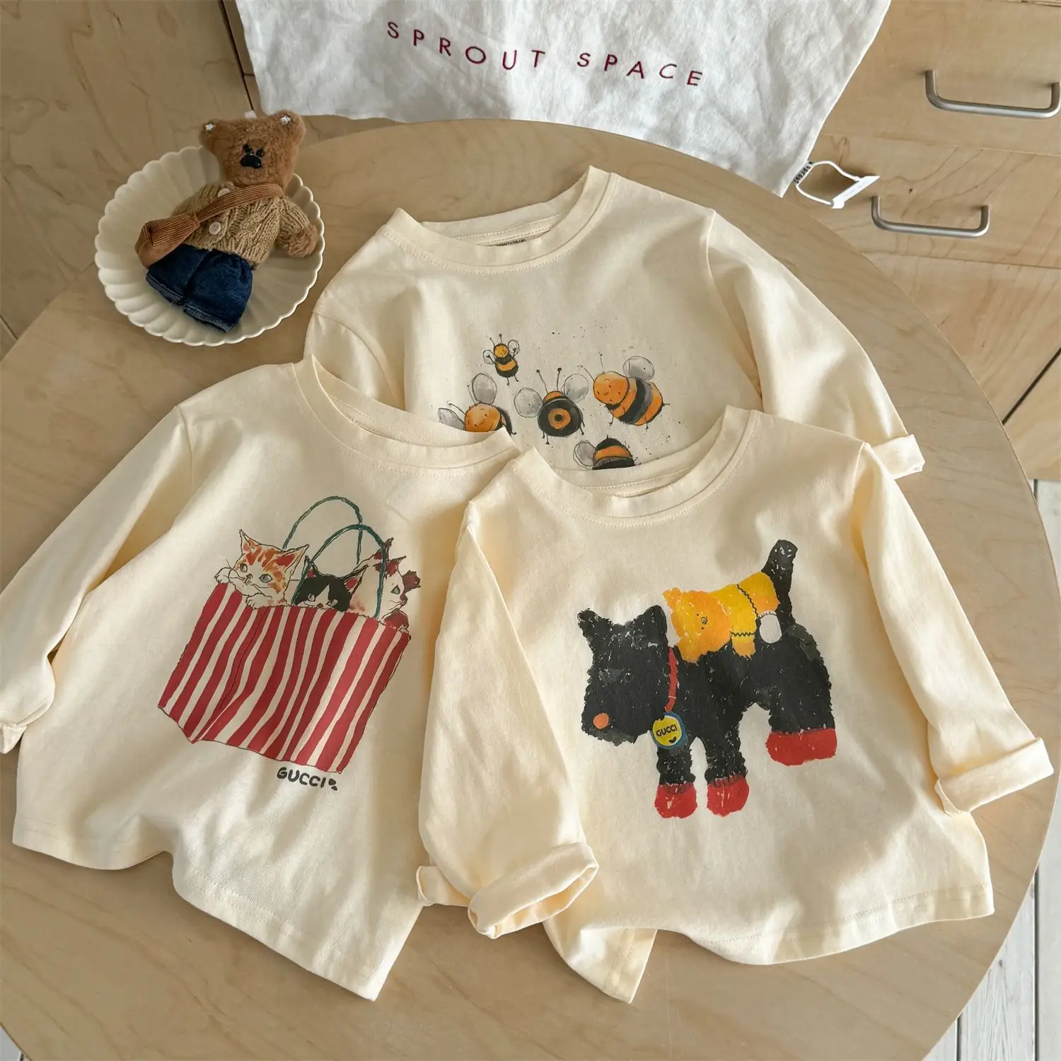 Ningli Boys Cartoon Bee Print Long Sleeve T-Shirt Cream — feature 8