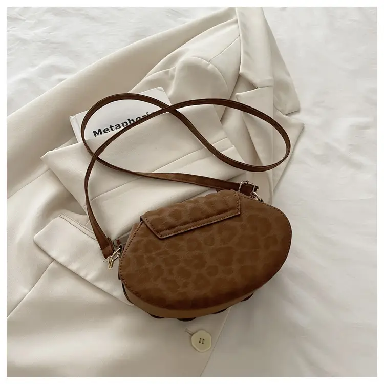 Women's Pearl Chain Shell Bag Brown Crossbody Shoulder — feature 11