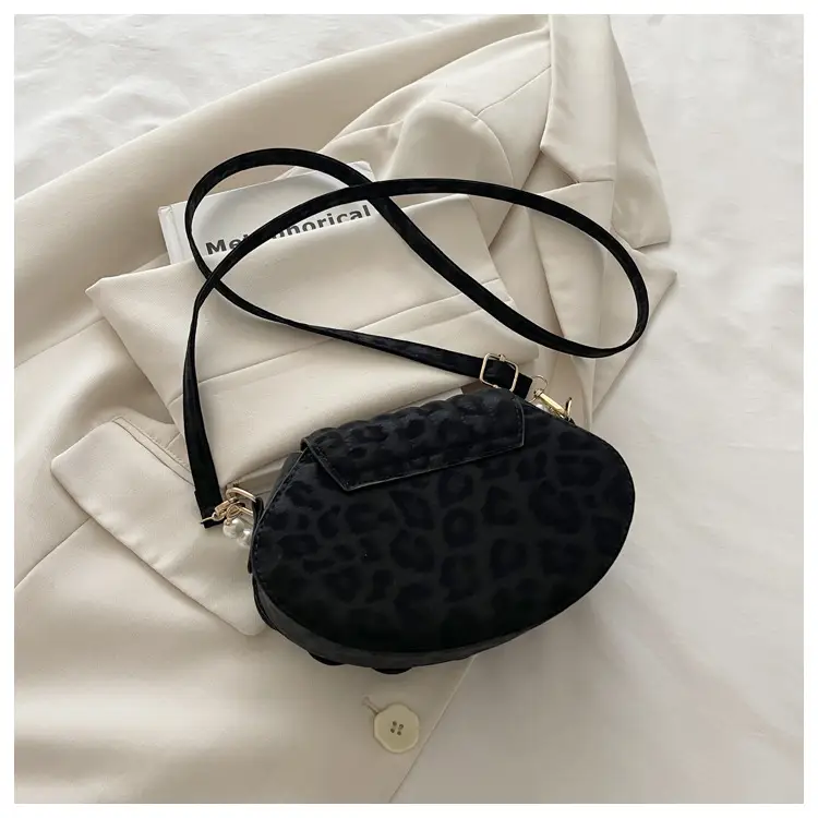 Women's Pearl Chain Shell Bag Brown Crossbody Shoulder — feature 20