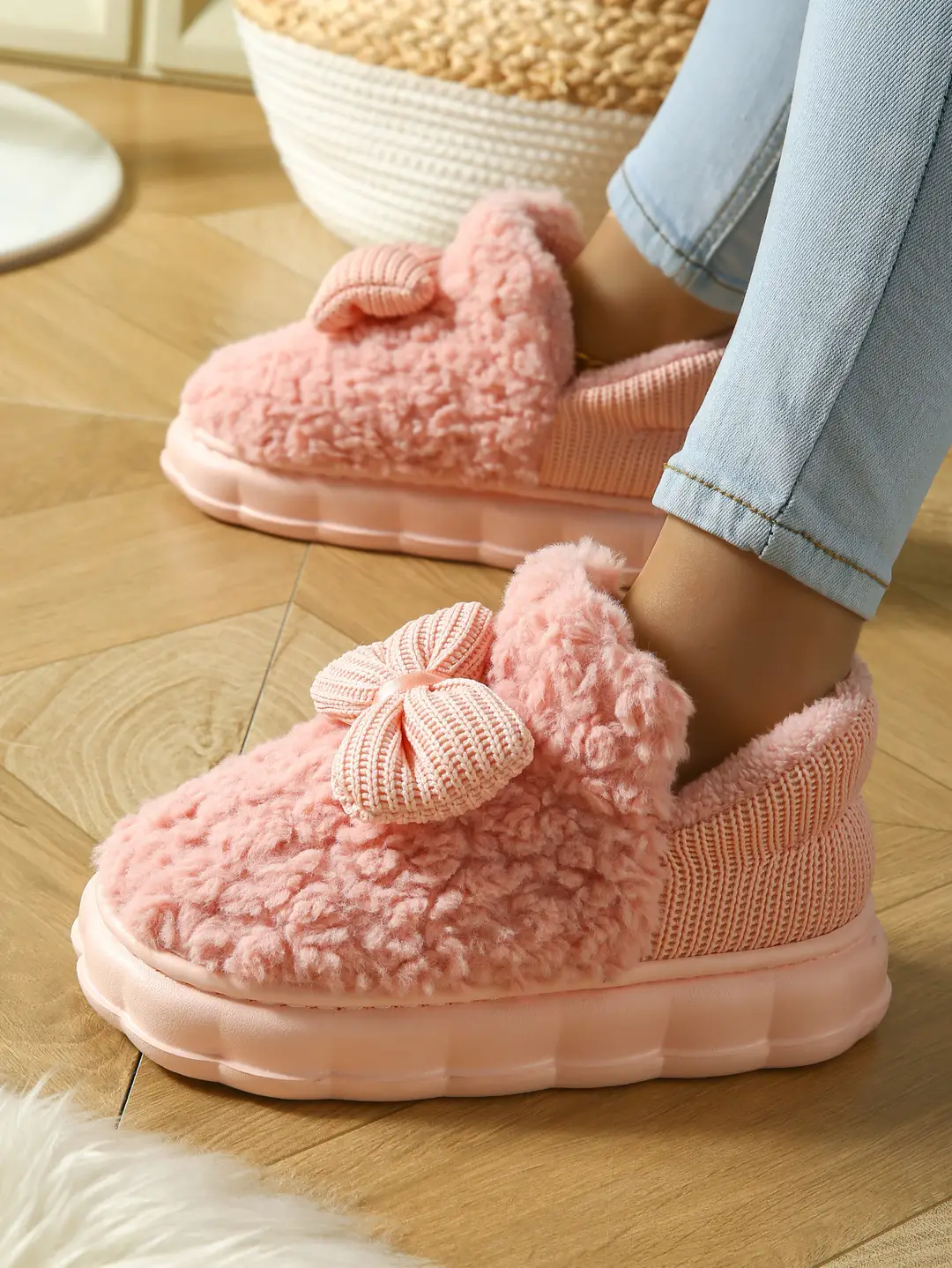 2025 Cotton Slippers for Women in Autumn and Winter Indoor Home Thick-Soled Fleece-Lined Warm Outer Wear Family Confinement Cotton Shoes for Women — feature 3