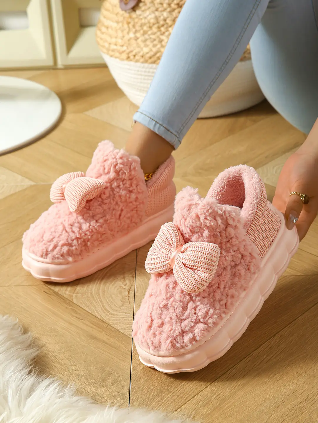 2025 Cotton Slippers for Women in Autumn and Winter Indoor Home Thick-Soled Fleece-Lined Warm Outer Wear Family Confinement Cotton Shoes for Women — feature 4