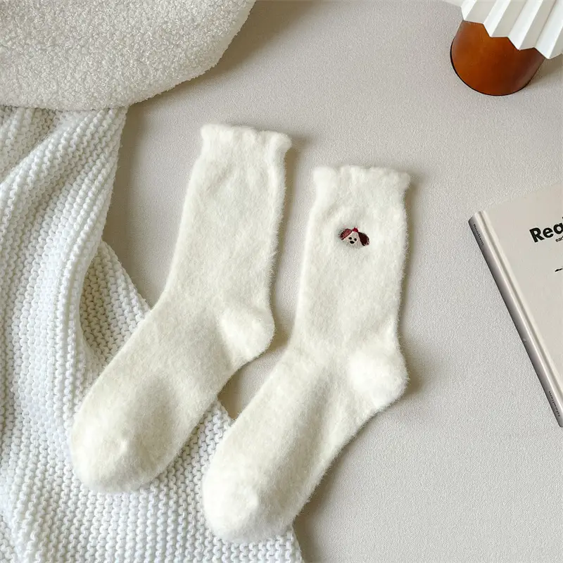 Spring, Autumn and Winter Plush Soft Socks for Women, Fleece-Lined and Thickened, Cute Cartoon Mid-Calf Socks, High-End Warm Sleep Socks