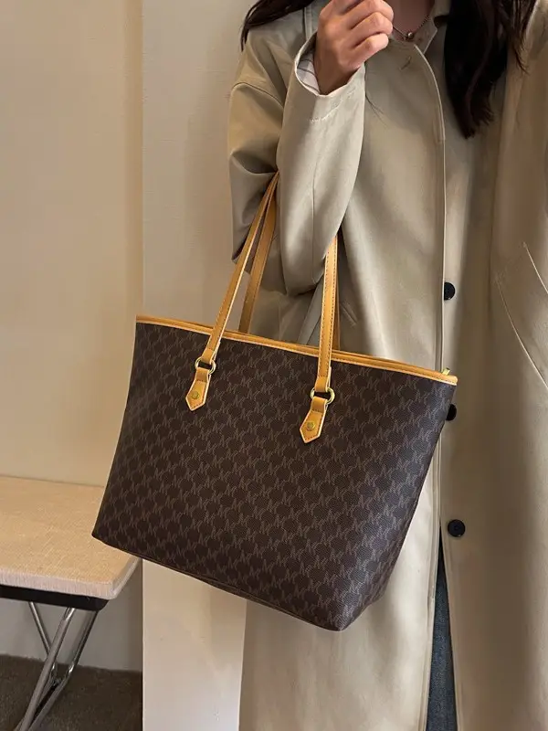 Women's Large Capacity Retro Commuter Tote Bag - Image 6