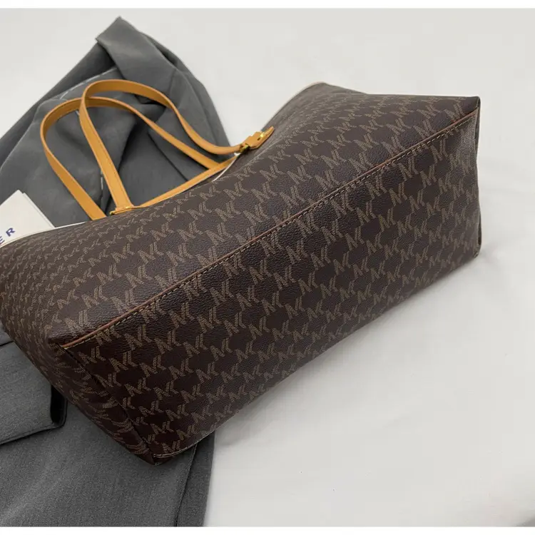 Women's Large Capacity Retro Commuter Tote Bag — feature 10