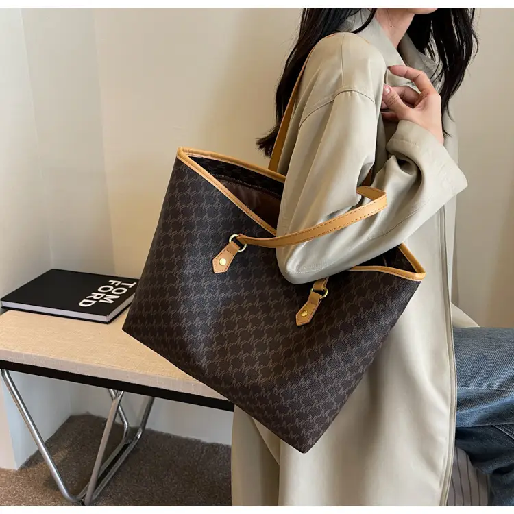 Women's Large Capacity Retro Commuter Tote Bag — feature 28