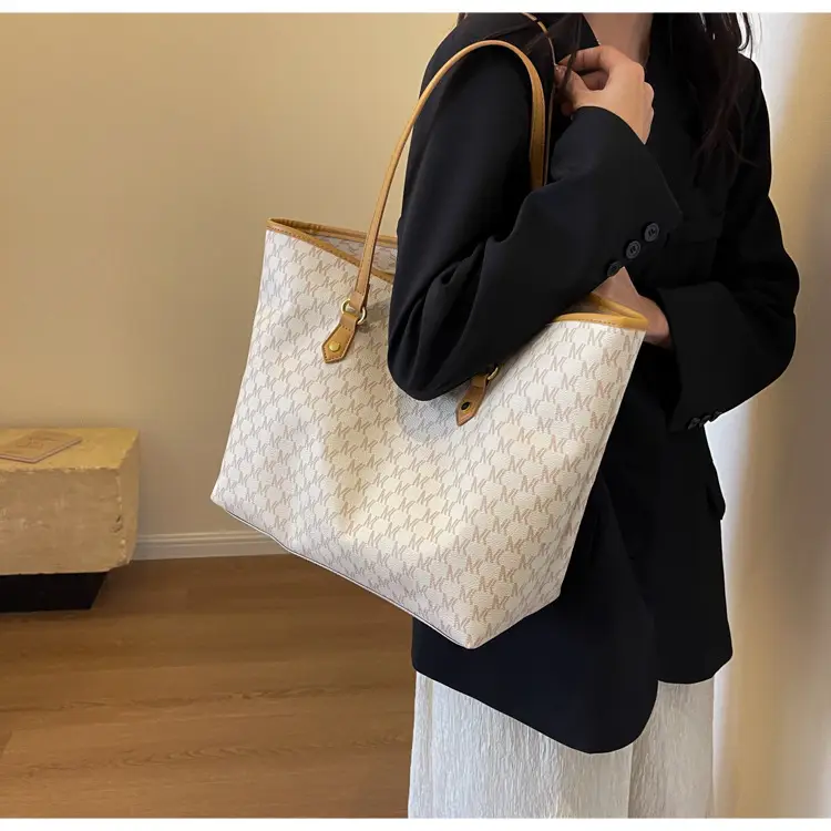Women's Large Capacity Retro Commuter Tote Bag — feature 31