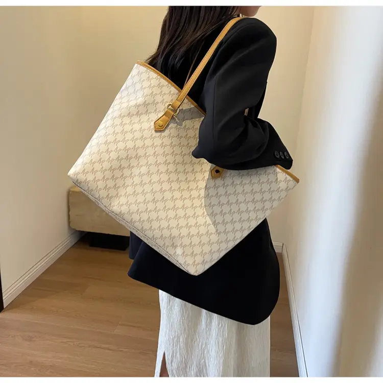 Women's Large Capacity Retro Commuter Tote Bag — feature 34