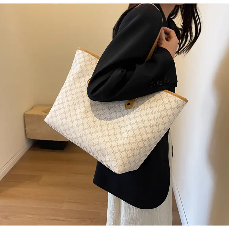 Women's Large Capacity Retro Commuter Tote Bag — feature 35
