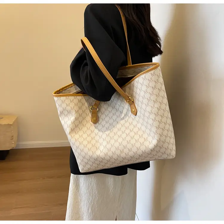 Women's Large Capacity Retro Commuter Tote Bag — feature 37