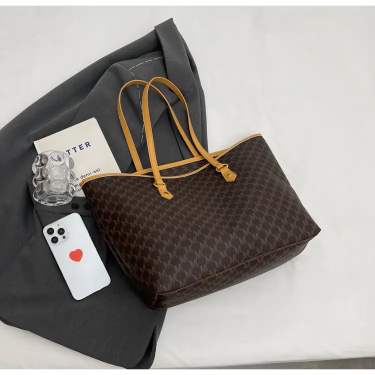 Women's Large Capacity Retro Commuter Tote Bag — feature 7