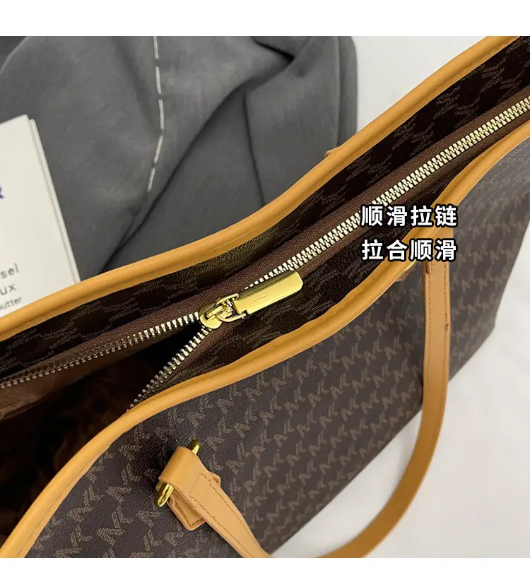Women's Large Capacity Retro Commuter Tote Bag — feature 9