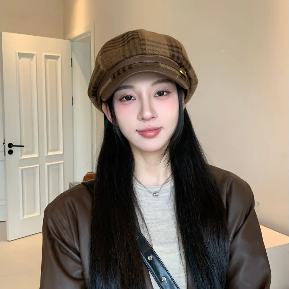 British Plaid Octagonal Hat Warm Woolen Newsboy Cap — feature 6