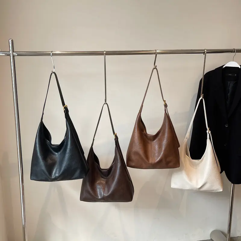 Women's Large Capacity Leather Tote Bag Brown
