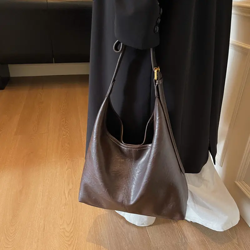 Women's Large Capacity Leather Tote Bag Brown