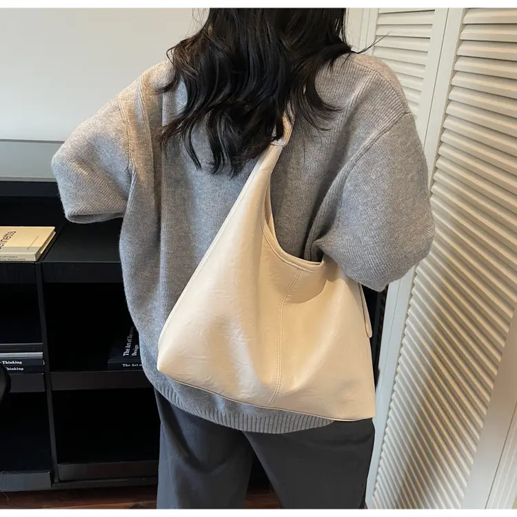 Women's Large Capacity Leather Tote Bag Brown — feature 18
