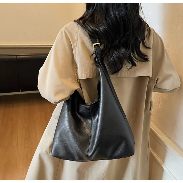 Women's Large Capacity Leather Tote Bag Brown — feature 22