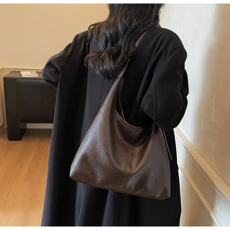 Women's Large Capacity Leather Tote Bag Brown — feature 27
