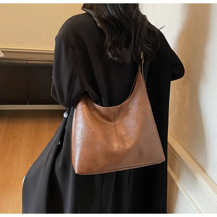Women's Large Capacity Leather Tote Bag Brown — feature 29