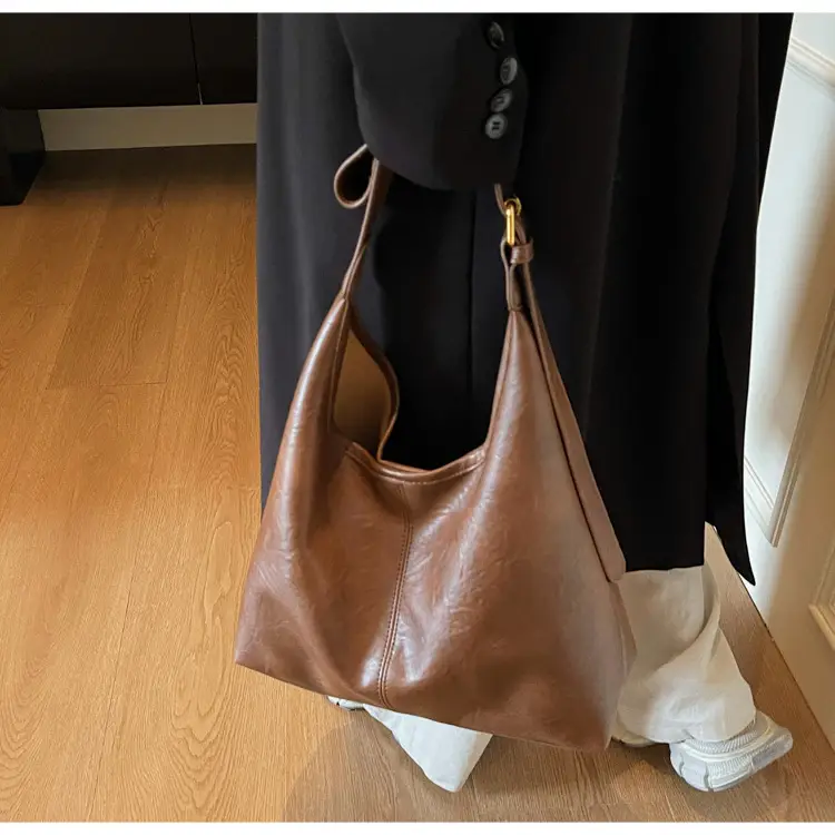 Women's Large Capacity Leather Tote Bag Brown — feature 30