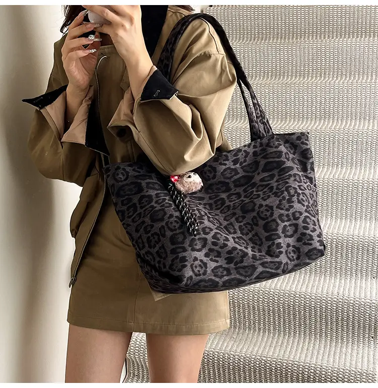 2025 Leopard Print Large Tote Bag for Women — feature 19