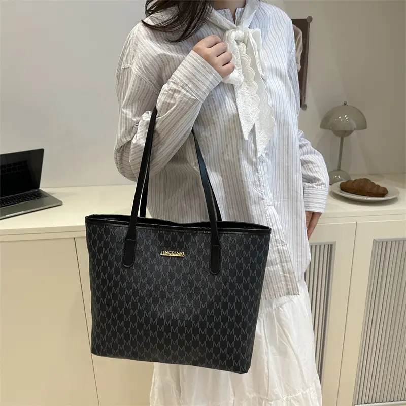 Women Large Printed Tote Bag Brown Leather Textured 2025 - Image 4