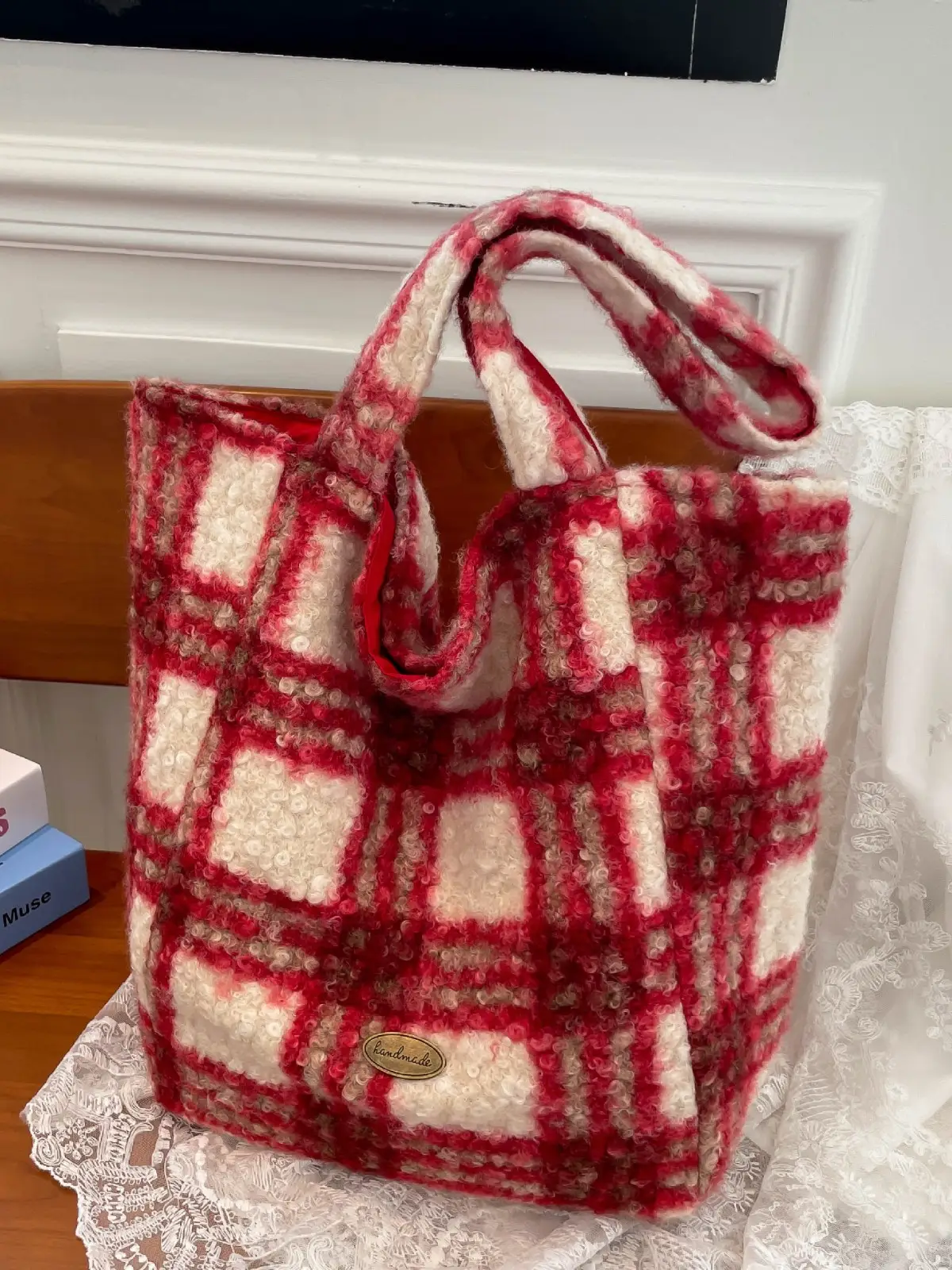 Underarm Contrast Striped Tote Bag Large Capacity Women's Fashion Plush Shoulder Bag Versatile Bucket Bag Cross-Border Foreign Trade luggage and leather goods - Image 7