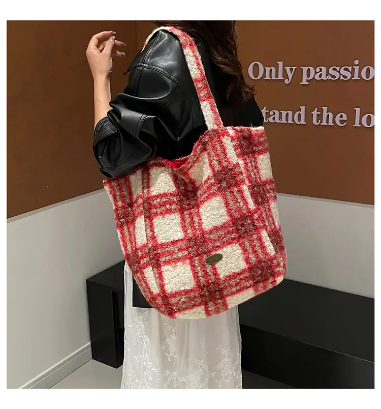 Underarm Contrast Striped Tote Bag Large Capacity Women's Fashion Plush Shoulder Bag Versatile Bucket Bag Cross-Border Foreign Trade luggage and leather goods — feature 16