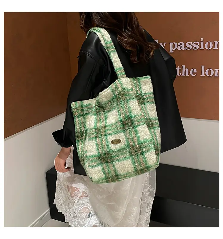 Underarm Contrast Striped Tote Bag Large Capacity Women's Fashion Plush Shoulder Bag Versatile Bucket Bag Cross-Border Foreign Trade luggage and leather goods — feature 18