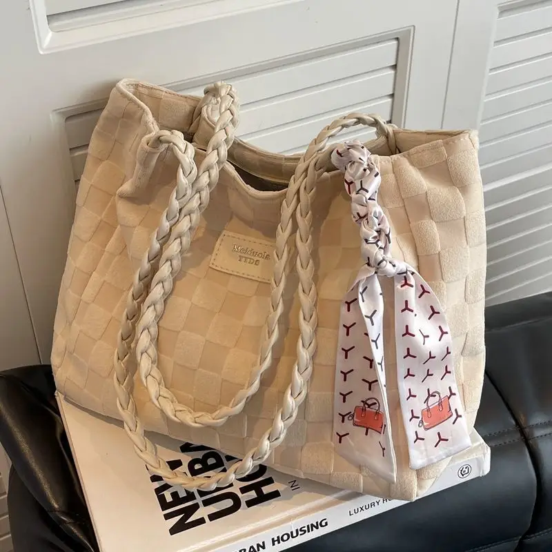 Women's Canvas Shoulder Bag Yellow White Patterned Tassel - Image 5