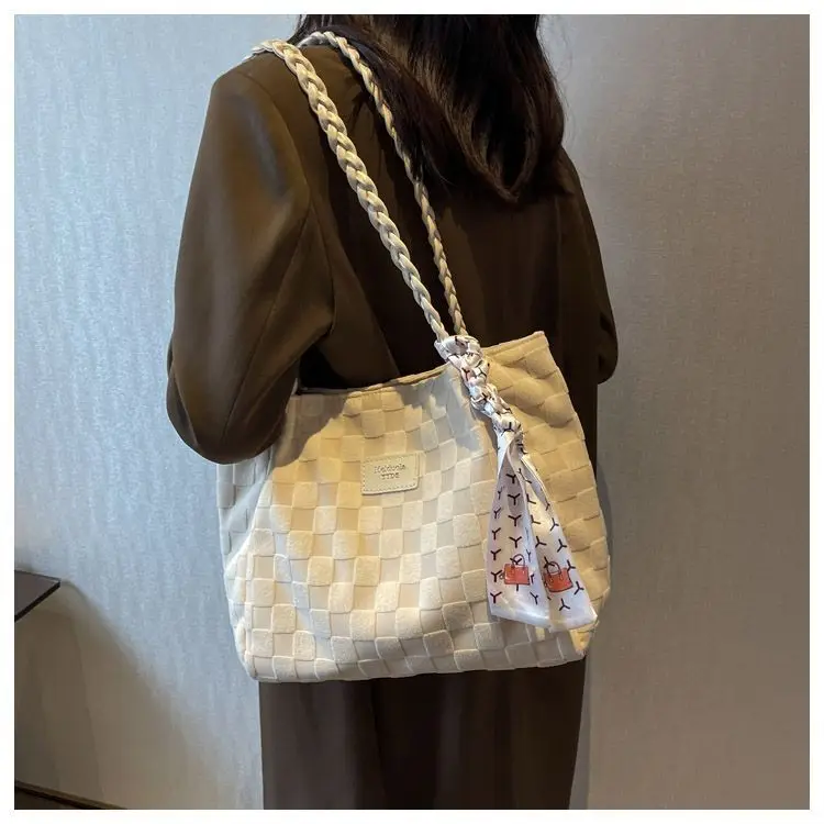 Women's Canvas Shoulder Bag Yellow White Patterned Tassel — feature 3