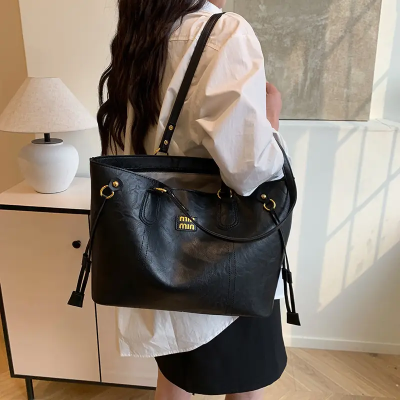 Women's Large Capacity Leather Tote Bag Brown