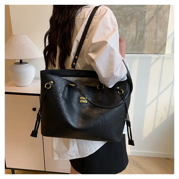 Women's Large Capacity Leather Tote Bag Brown — feature 22