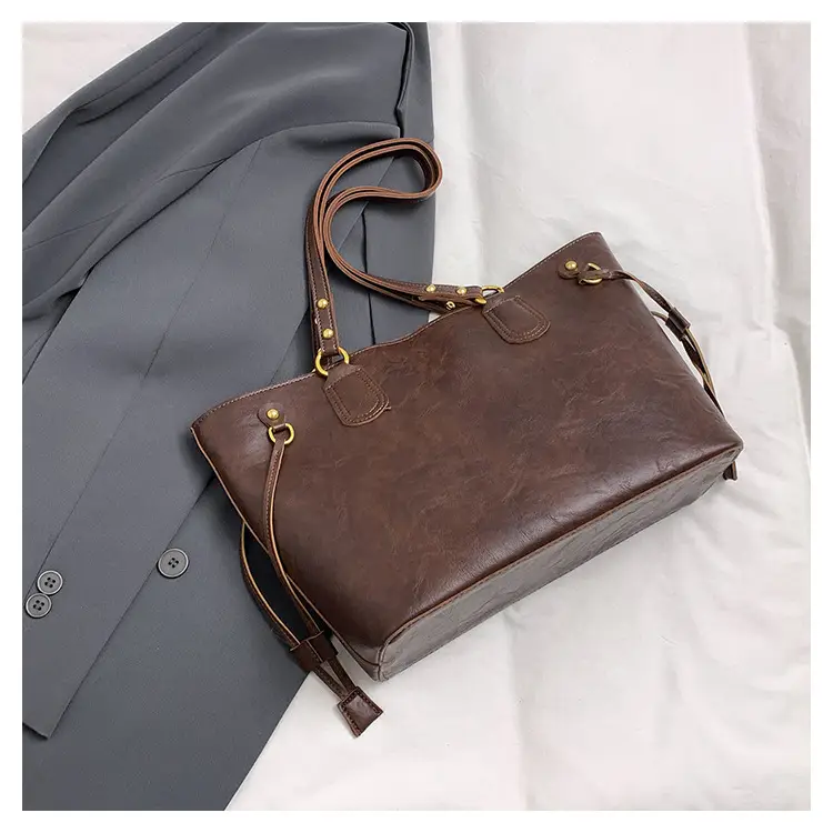 Women's Large Capacity Leather Tote Bag Brown — feature 9