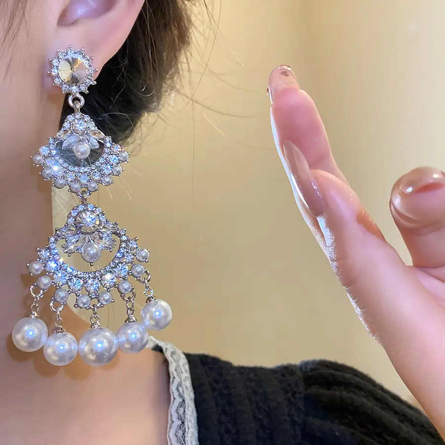Silver Needle Inlaid with Diamond and Pearl Fan-Shaped Tassel Earrings, Vintage Ethnic Style Earrings, Light Luxury, High-End, Elegant and Versatile Earrings — feature 9