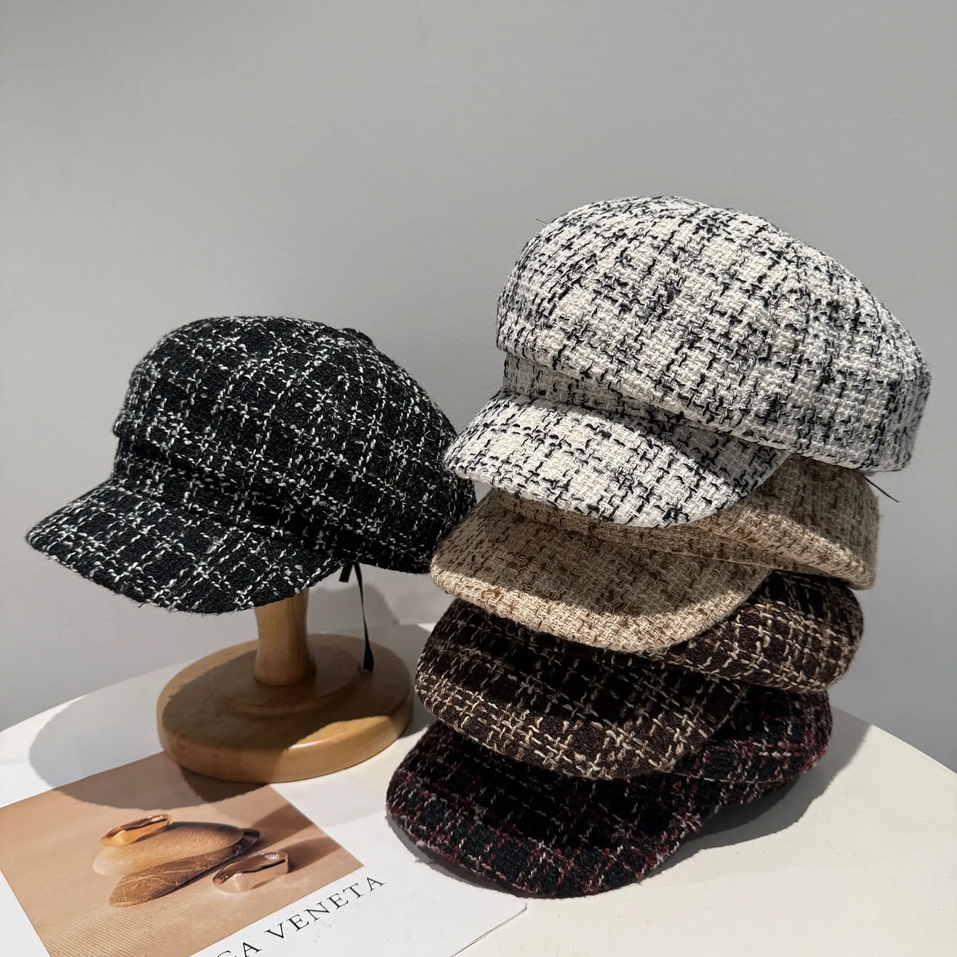 Tweed Face-Slimming Beret for Men Black Winter - Image 7