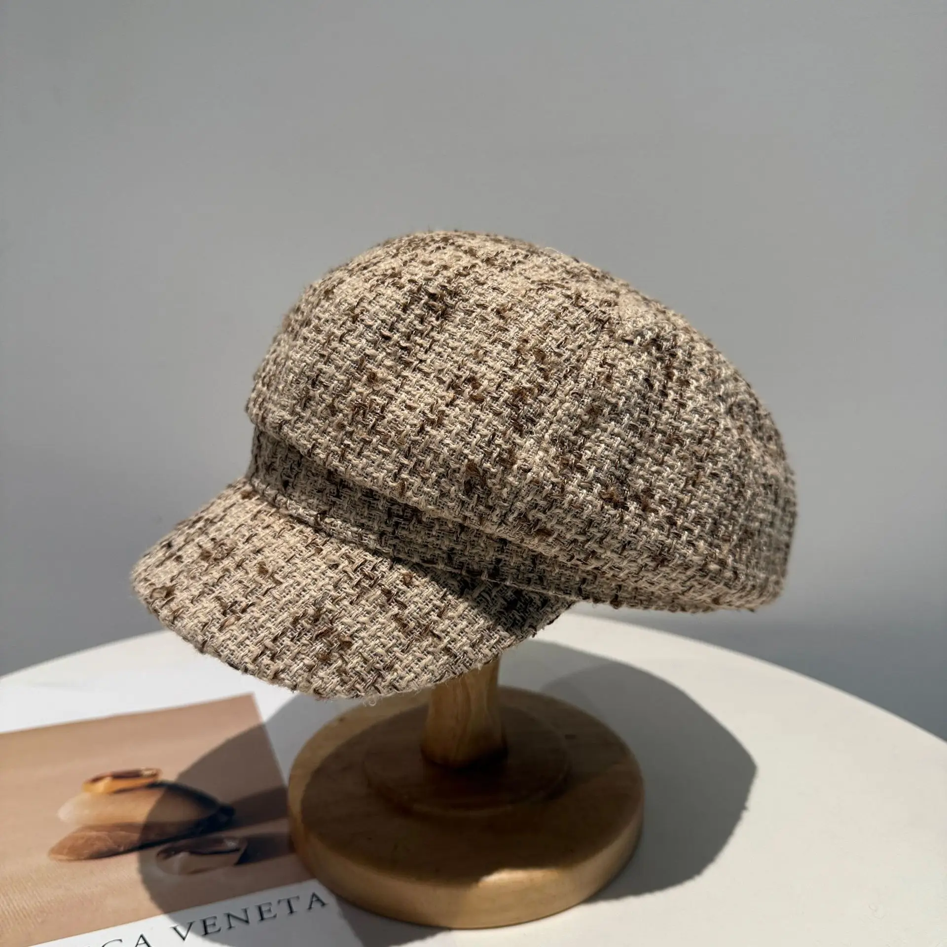 Tweed Face-Slimming Beret for Men Black Winter - Image 3