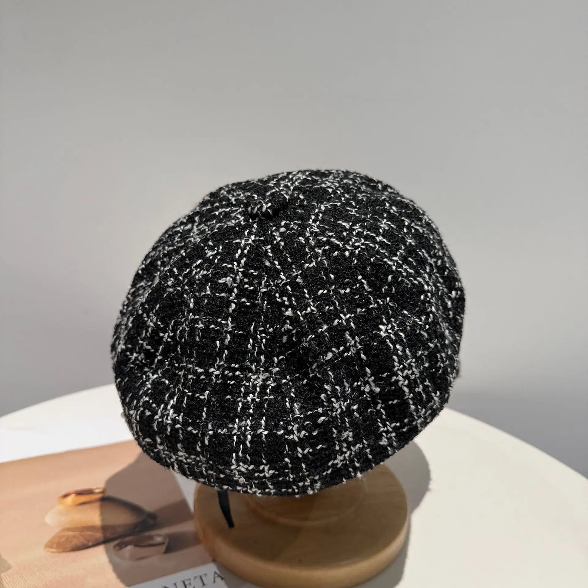 Tweed Face-Slimming Beret for Men Black Winter — feature 10