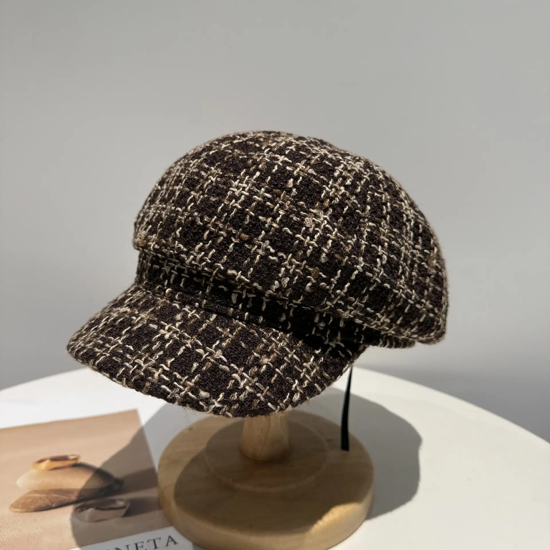 Tweed Face-Slimming Beret for Men Black Winter - Image 4