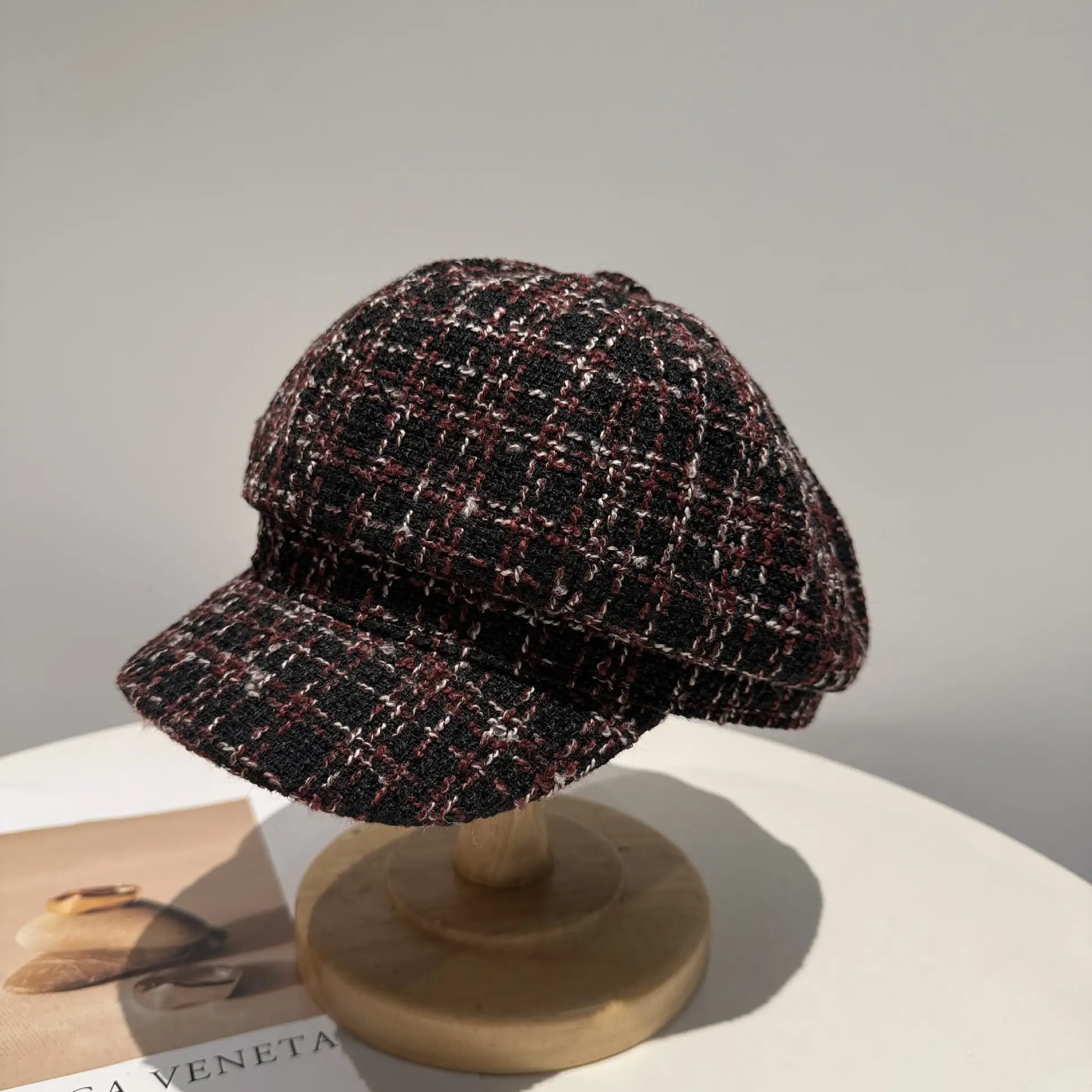 Tweed Face-Slimming Beret for Men Black Winter - Image 5