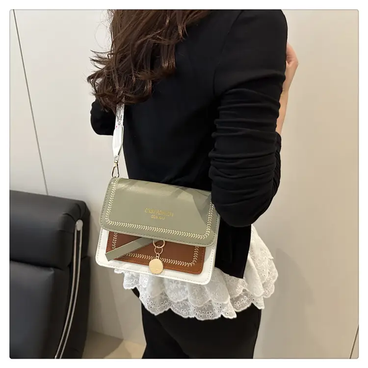 Korean Retro Embroidered Crossbody Bag Women 2025 — feature 14