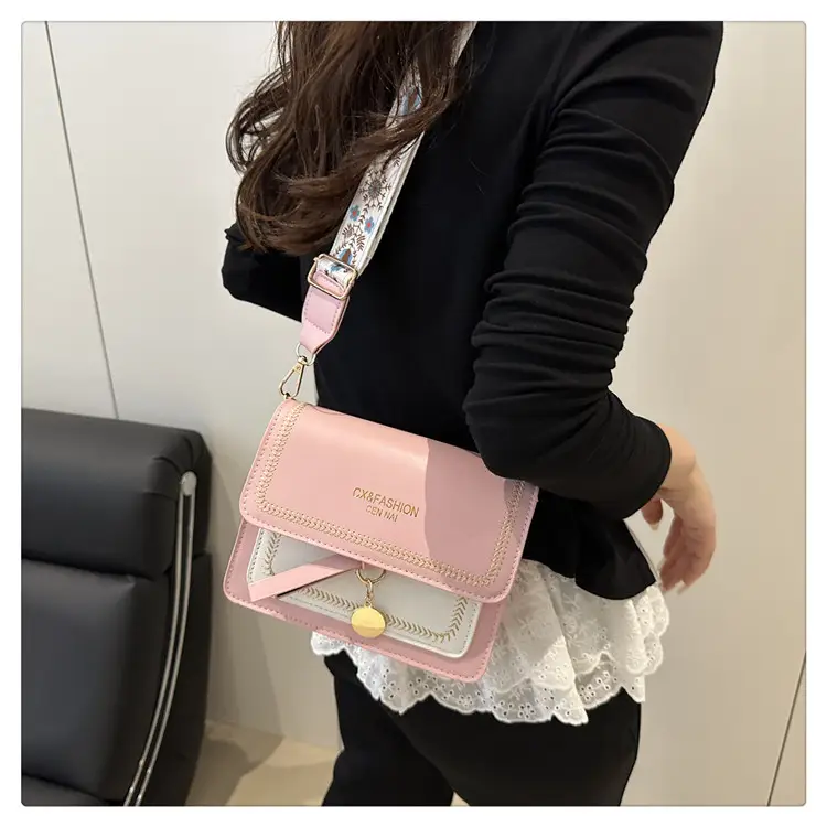 Korean Retro Embroidered Crossbody Bag Women 2025 — feature 15