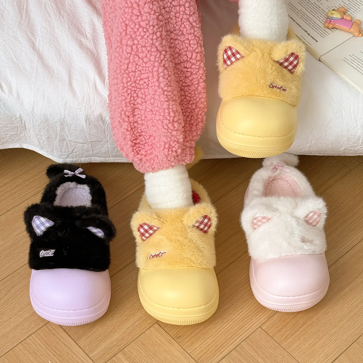 Nanbowan Soft Cat Slippers Women Winter Closed Toe Waterproof