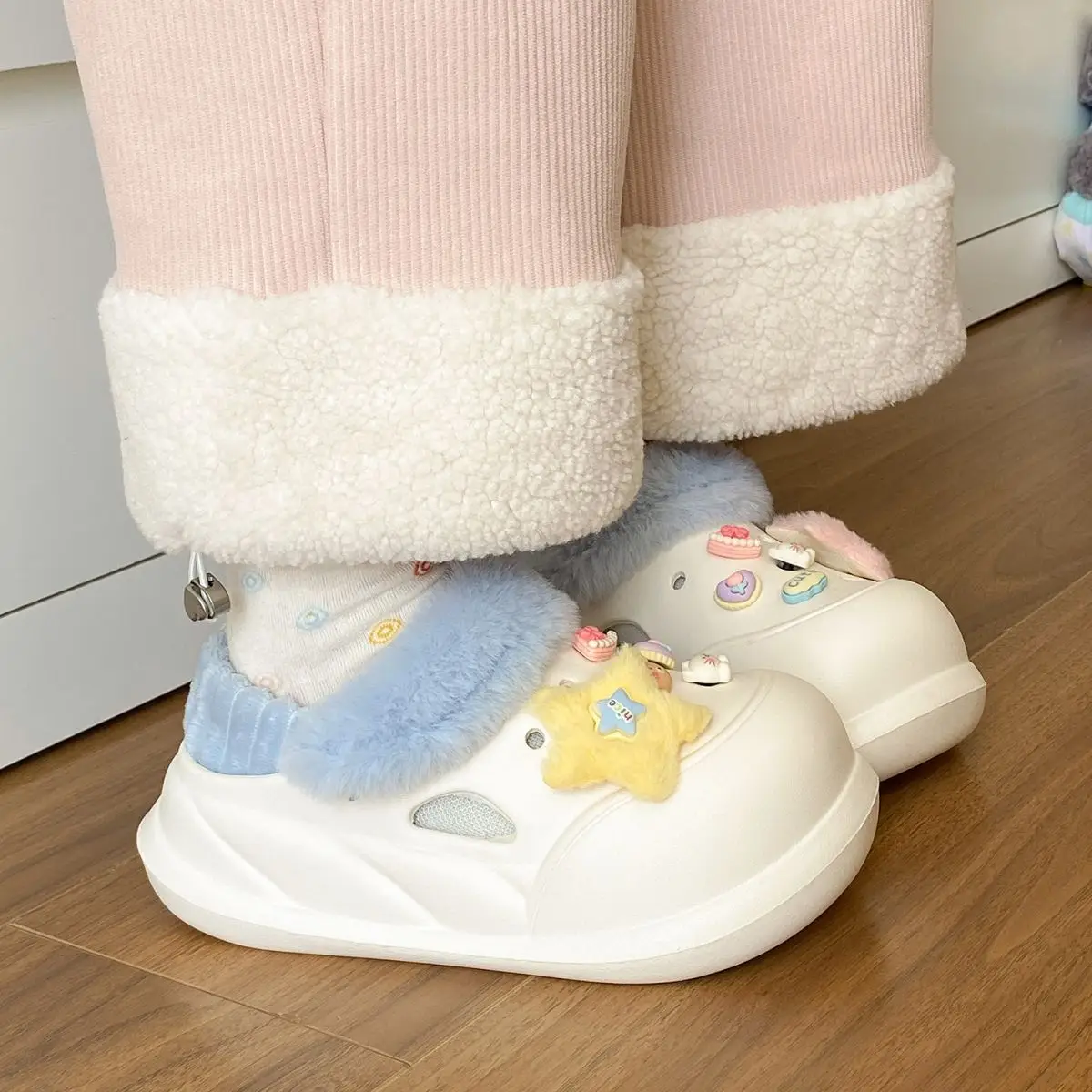 Women Winter Heart Slippers Cute Warm Eva Furry — feature 33