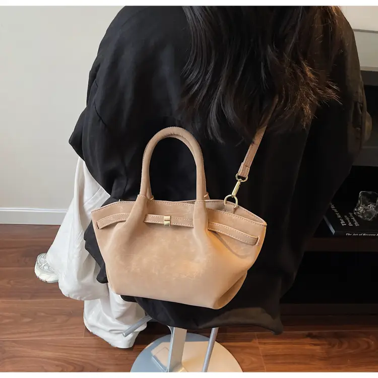 2025 New Autum Crossbody Bag Beige Leather Tote — feature 15