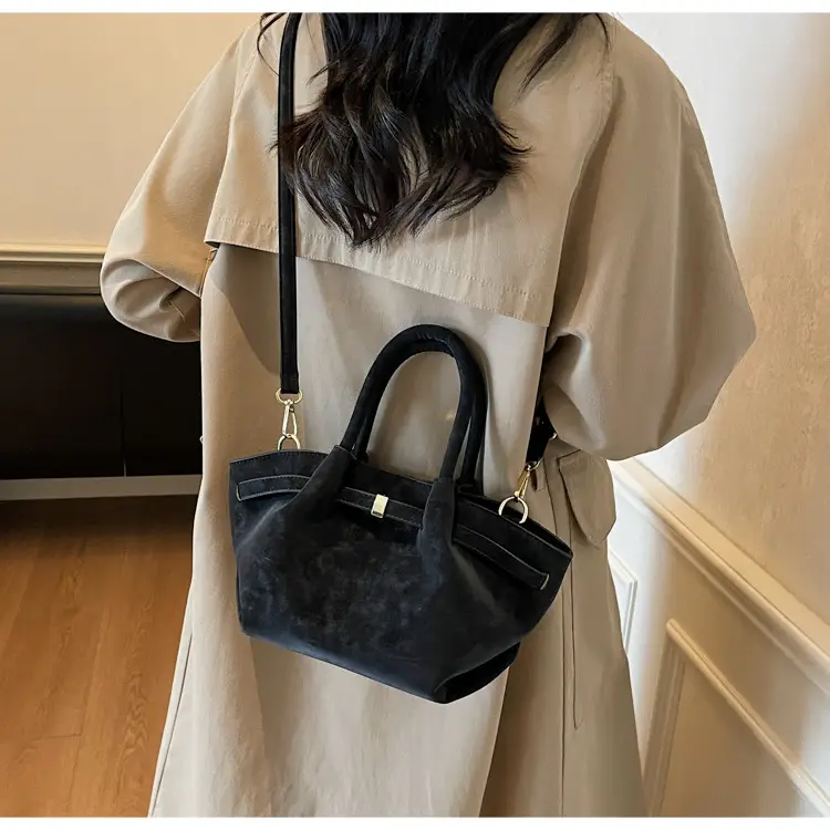 2025 New Autum Crossbody Bag Beige Leather Tote — feature 19