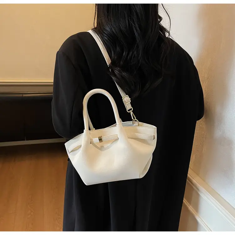 2025 New Autum Crossbody Bag Beige Leather Tote — feature 22