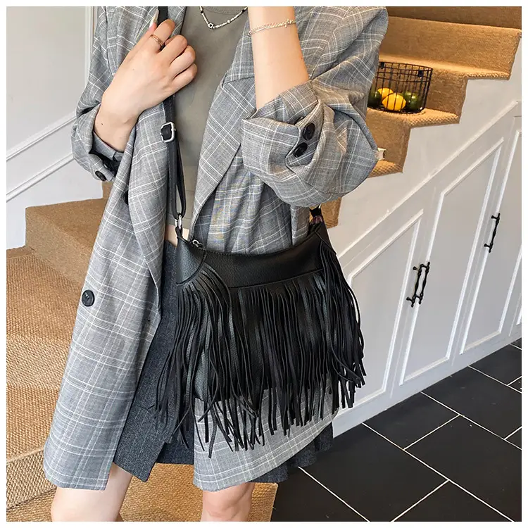 Black Tassel Shoulder Bag for Women Large Capacity — feature 16
