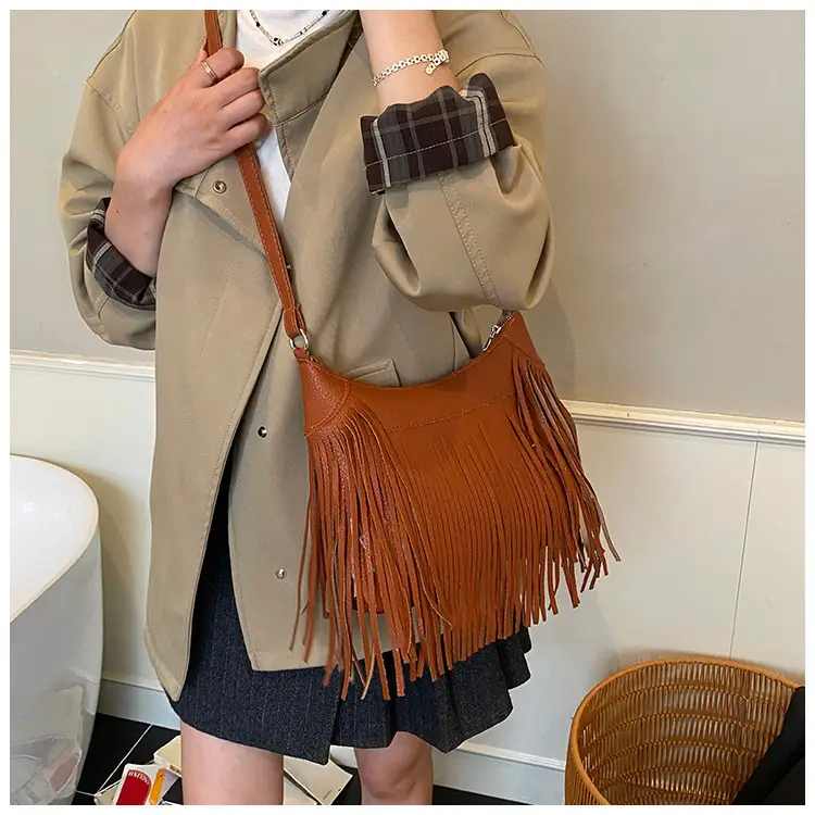 Black Tassel Shoulder Bag for Women Large Capacity — feature 24