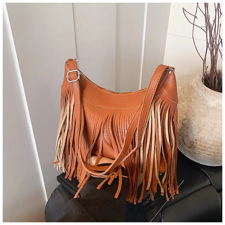 Black Tassel Shoulder Bag for Women Large Capacity - Image 2